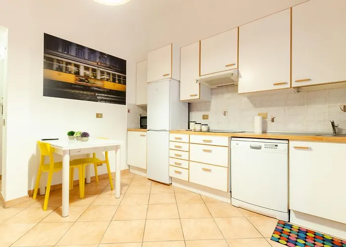Cozy Flat - Porta Romana - Duomo Διαμέρισμα *